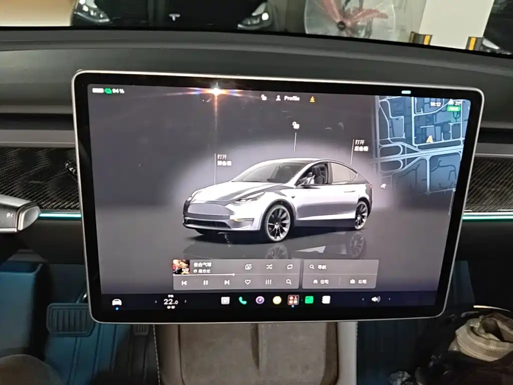 Tesla Model Y — миниатюра 13