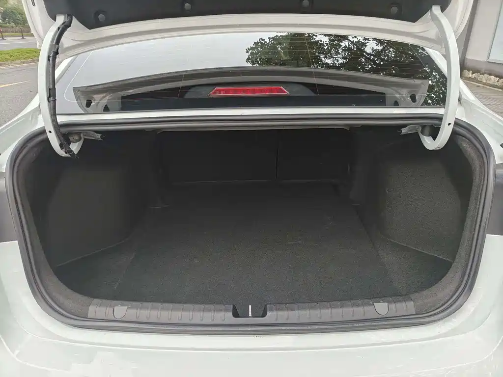 GEELY AUTOMOBILE EMGRAND