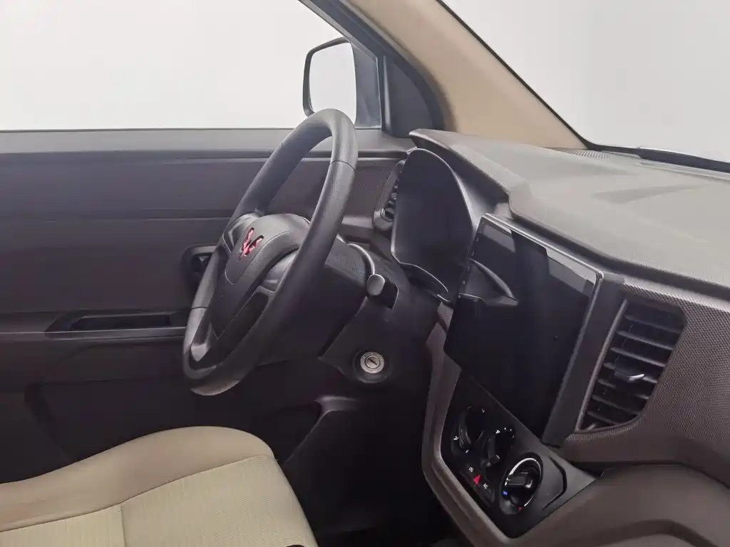 Wuling Hongguang V — миниатюра 22
