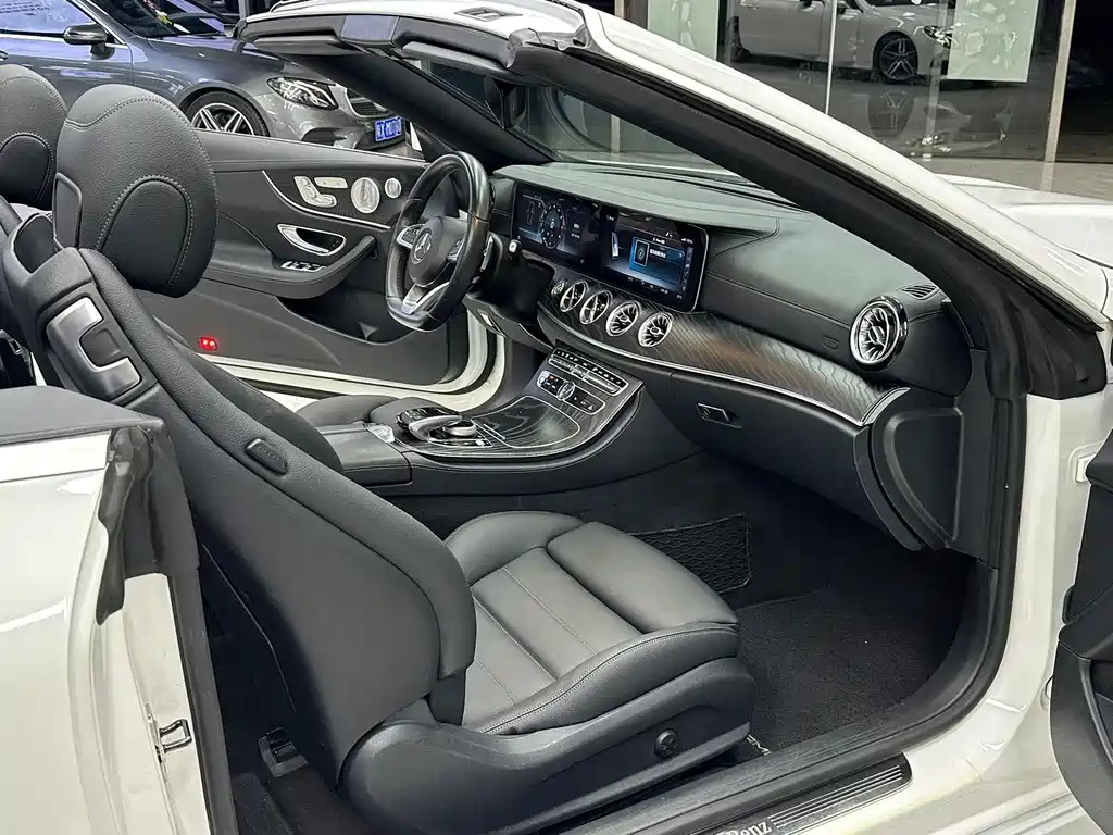 Mercedes-Benz E-Class (Import) — миниатюра 4