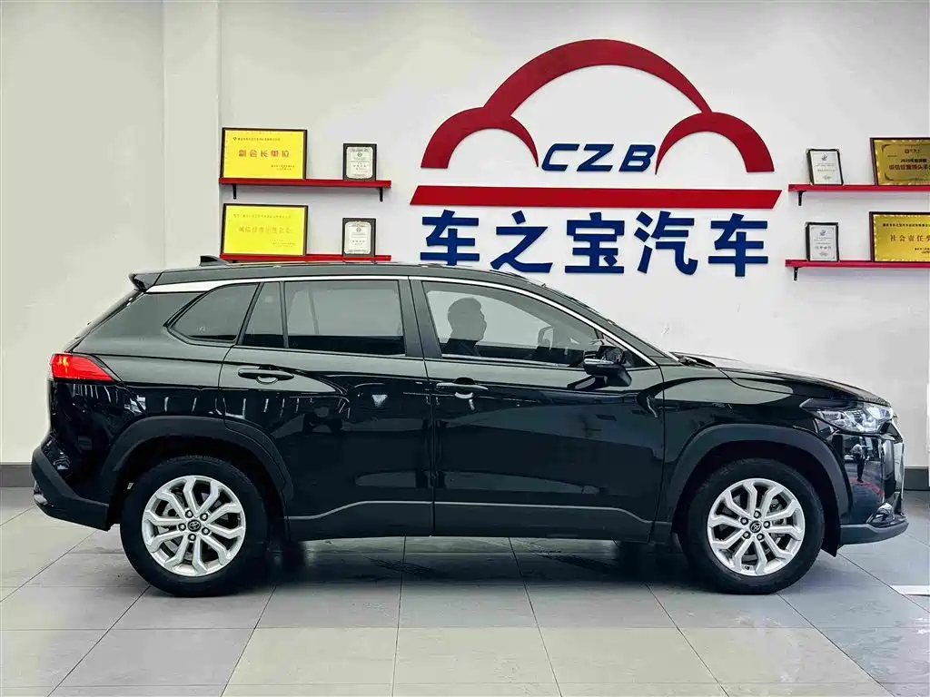 Toyota Frontlander 2023 2.0L CVT Elite