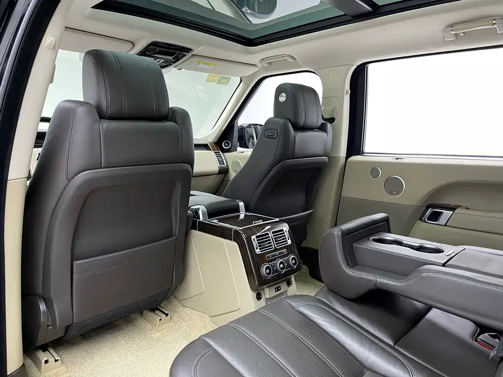 Land Rover Range Rover — миниатюра 7