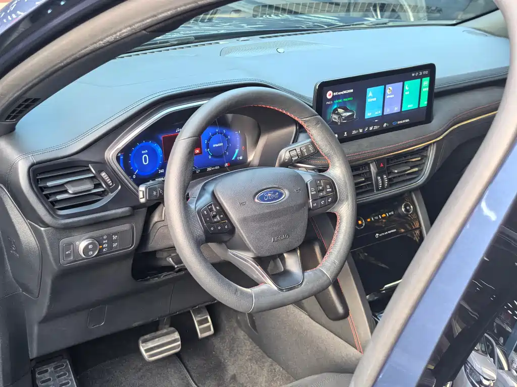 Ford Escape — миниатюра 16