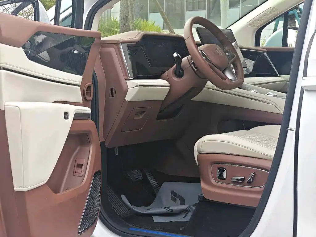 BYD Xia — миниатюра 3