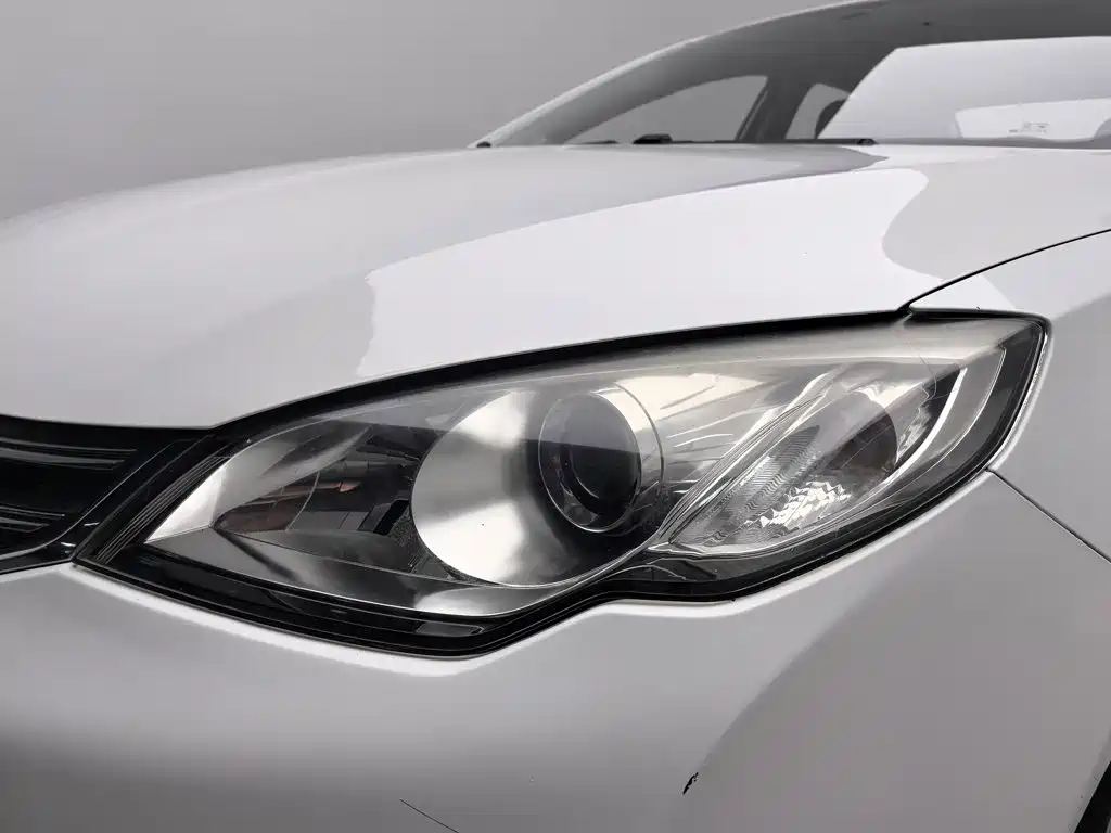 Roewe 360 — миниатюра 7