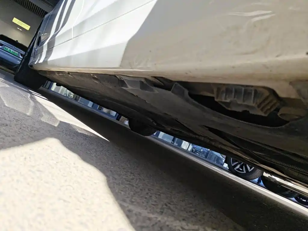 BMW 5 Series — миниатюра 22