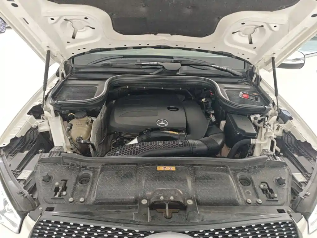 Mercedes-Benz GLE (Import) — миниатюра 20