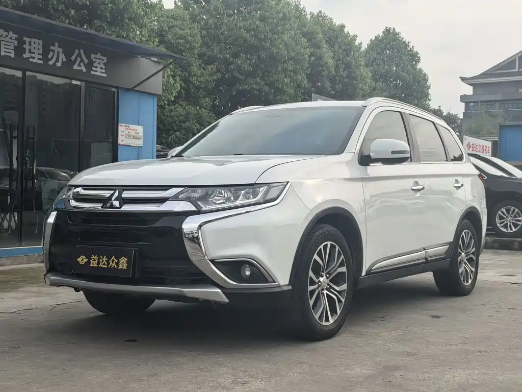 Mitsubishi Outlander 2018