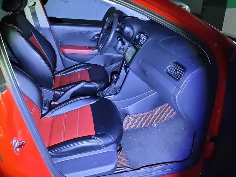 Volkswagen Polo — миниатюра 8