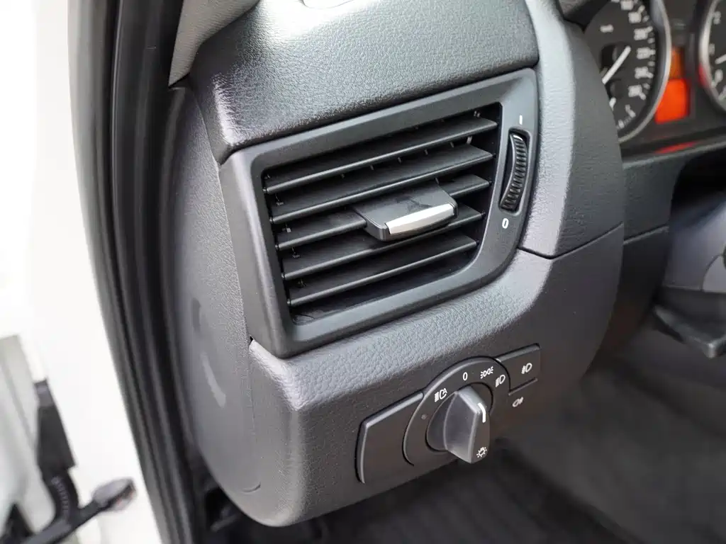 BMW X1 (Import) xDrive28i, фото 21