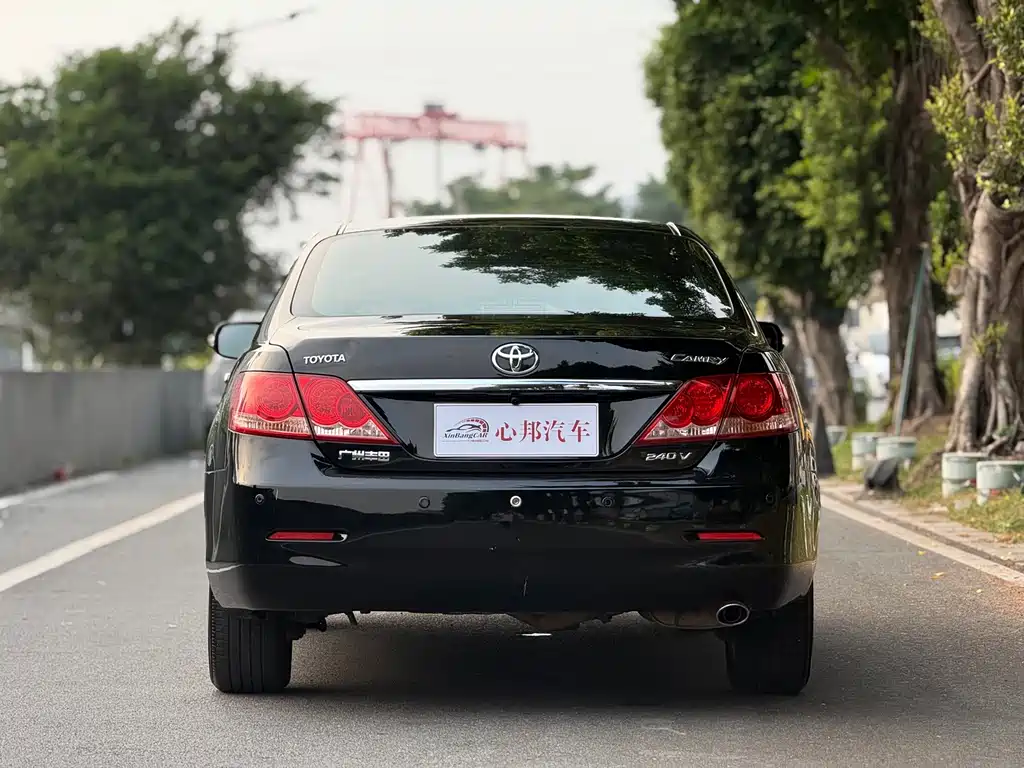 Toyota Camry — миниатюра 25
