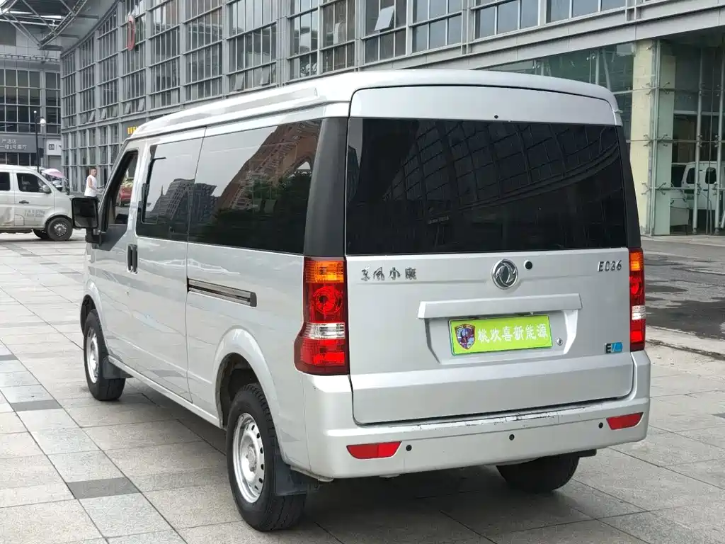 DFSK EC36 — миниатюра 7