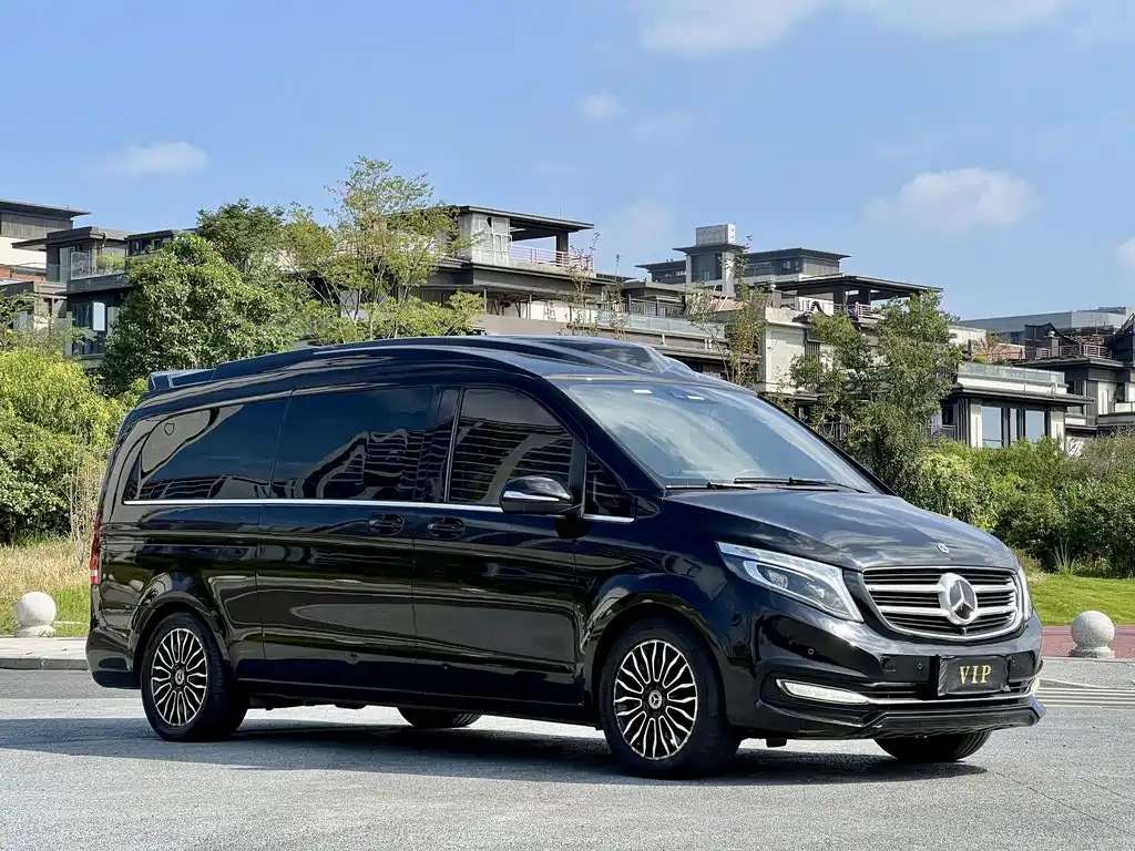 Mercedes-Benz V-Class — миниатюра 2
