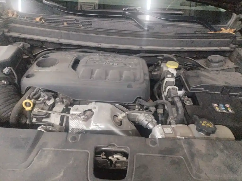 Jeep Grand Commander — миниатюра 16