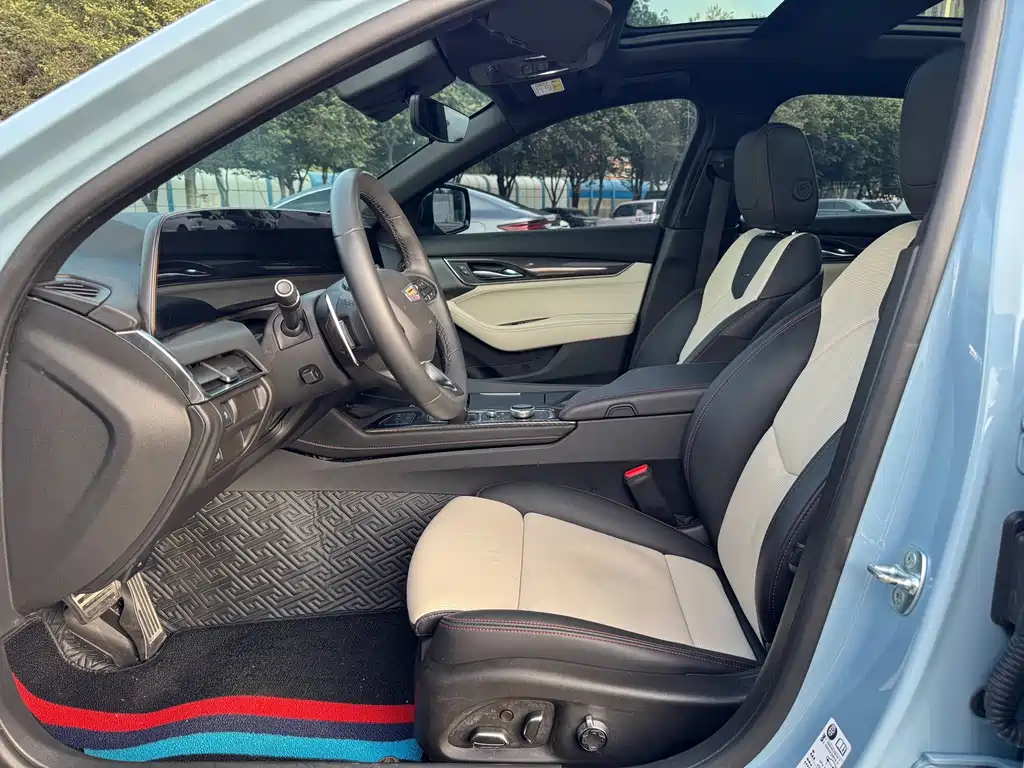 Cadillac CT5 — миниатюра 4