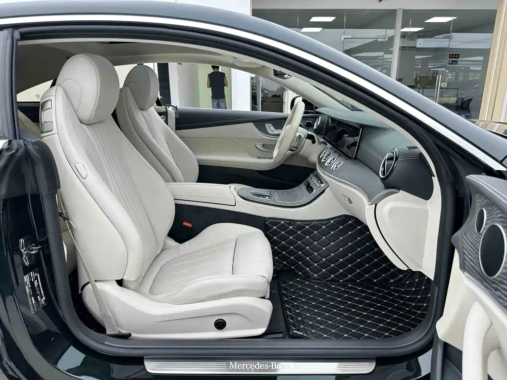 Mercedes-Benz E-Class (Import) — миниатюра 3