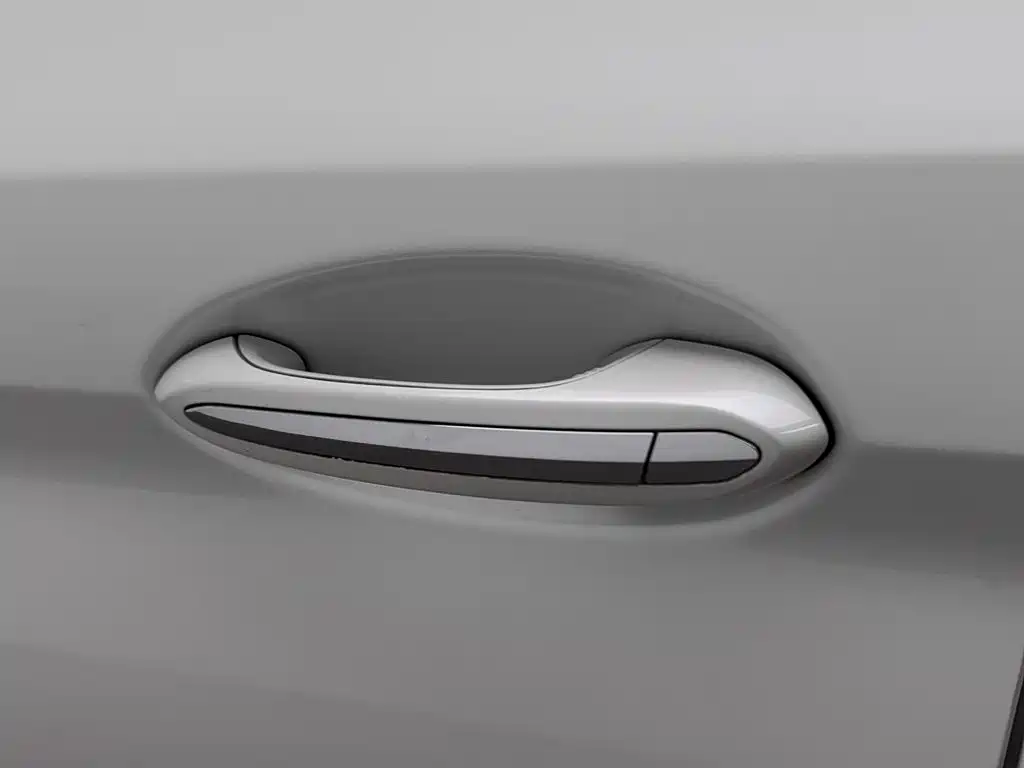 BMW 5 Series — миниатюра 18