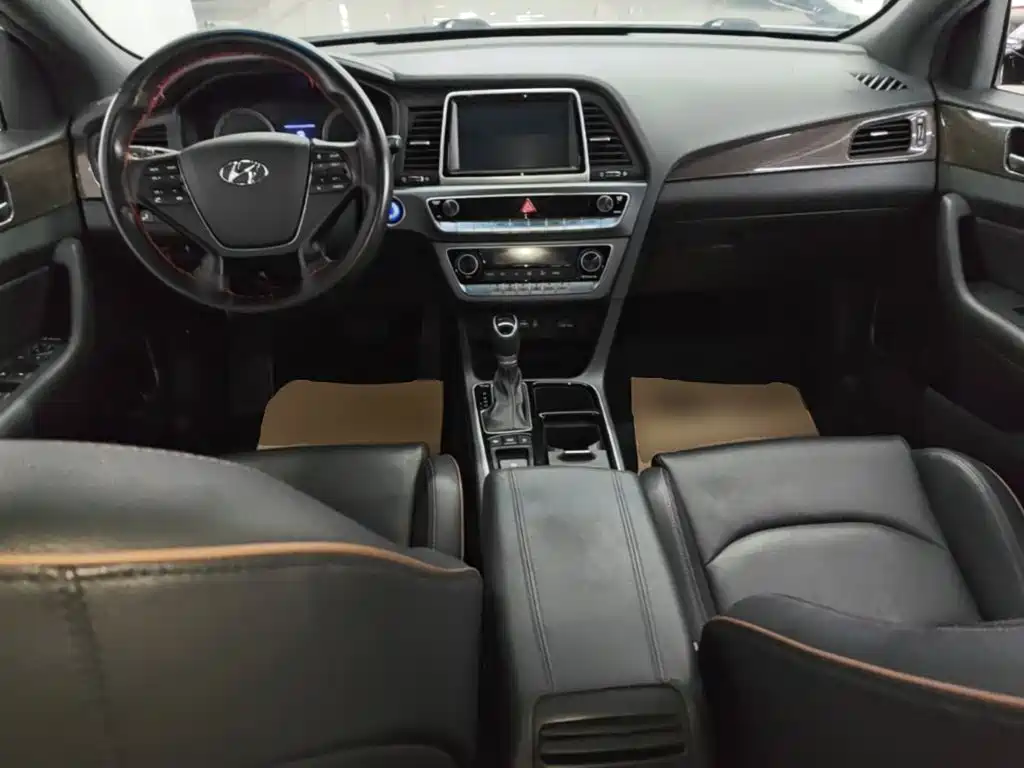Hyundai Sonata — миниатюра 10