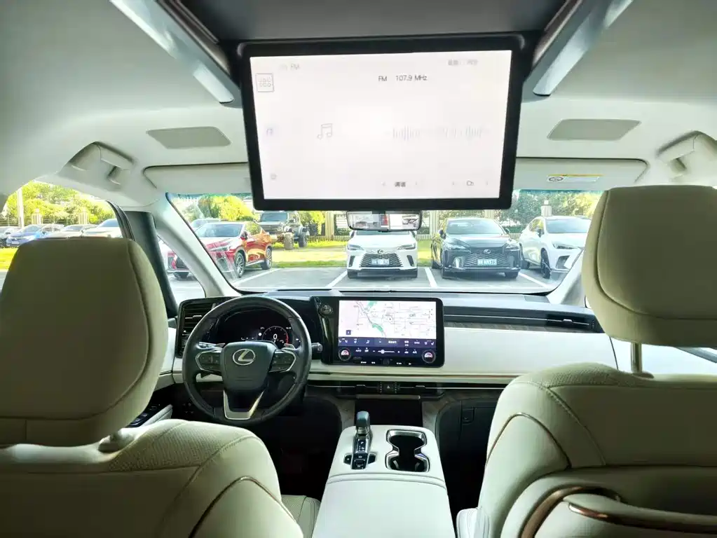 Lexus LM — миниатюра 25