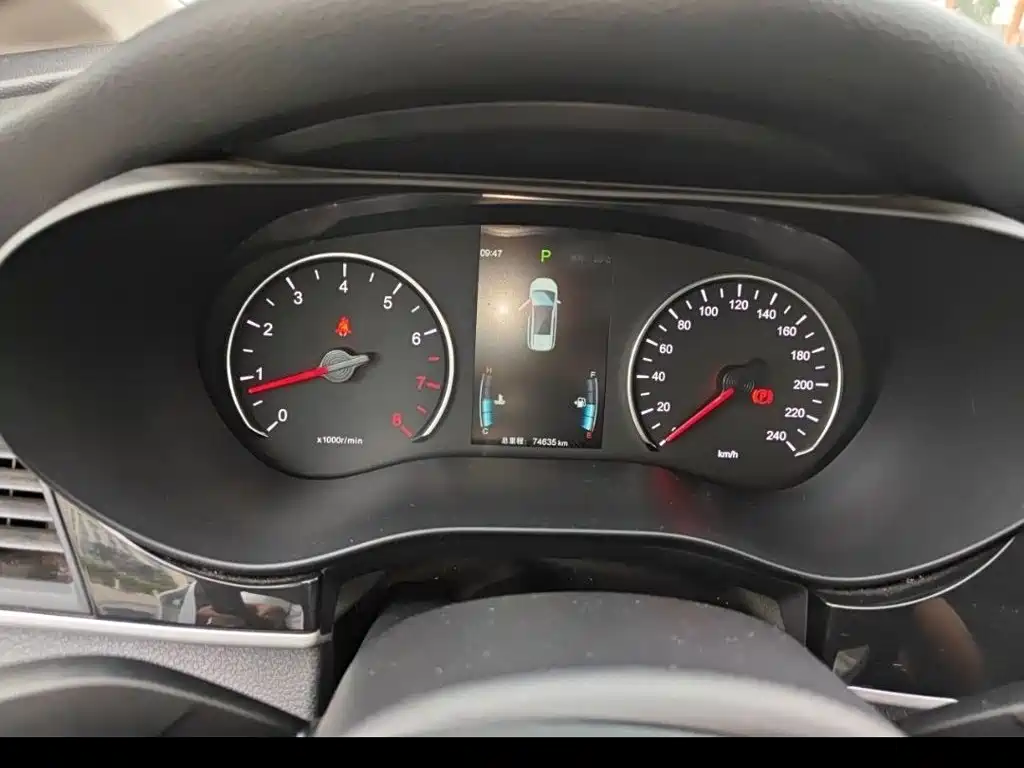 BYD MAX — миниатюра 17
