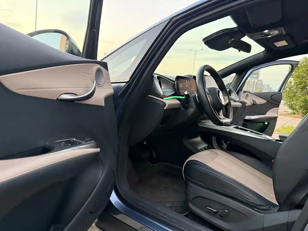 BYD Dolphin — миниатюра 13