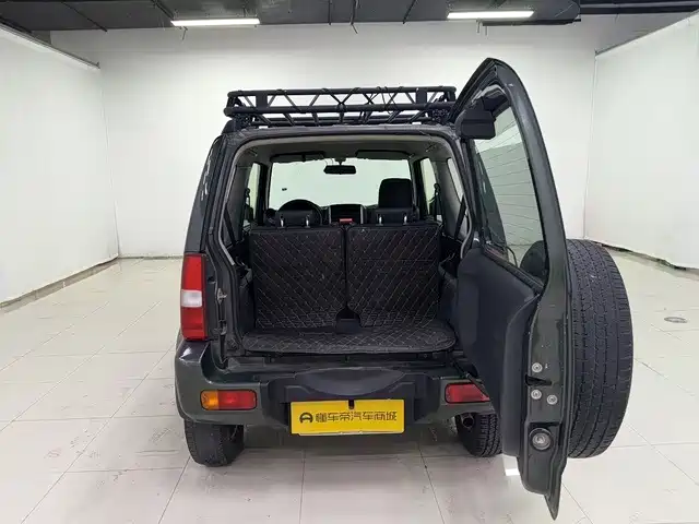 Suzuki Jimny — миниатюра 10