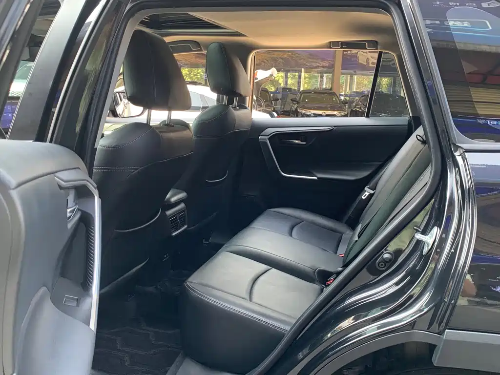 TOYOTA RAV4 RONGFANG