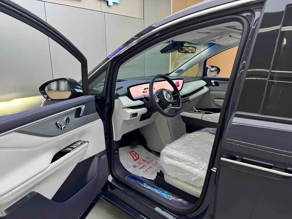 BUICK GL8 NEW ENERGY