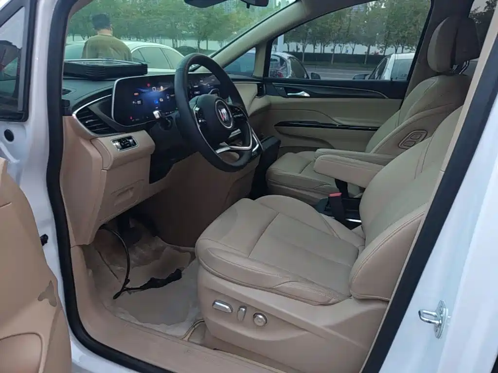 Buick GL8 Hybrid — миниатюра 15