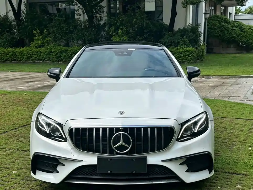 Mercedes-Benz E-Class (Import) — миниатюра 3