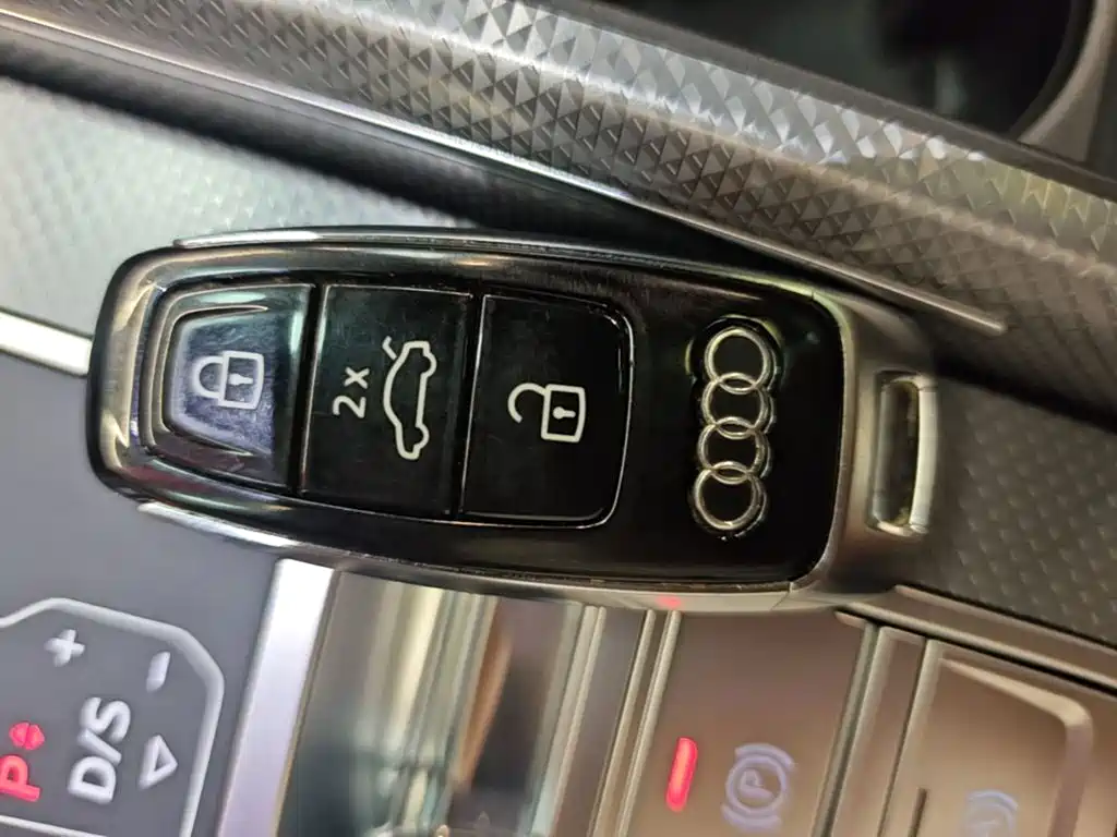 Audi A6L — миниатюра 9
