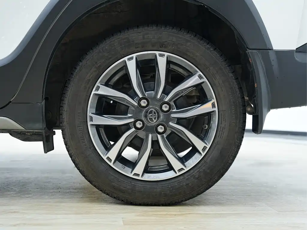 TOYOTA YARIS L ZHIXUAN