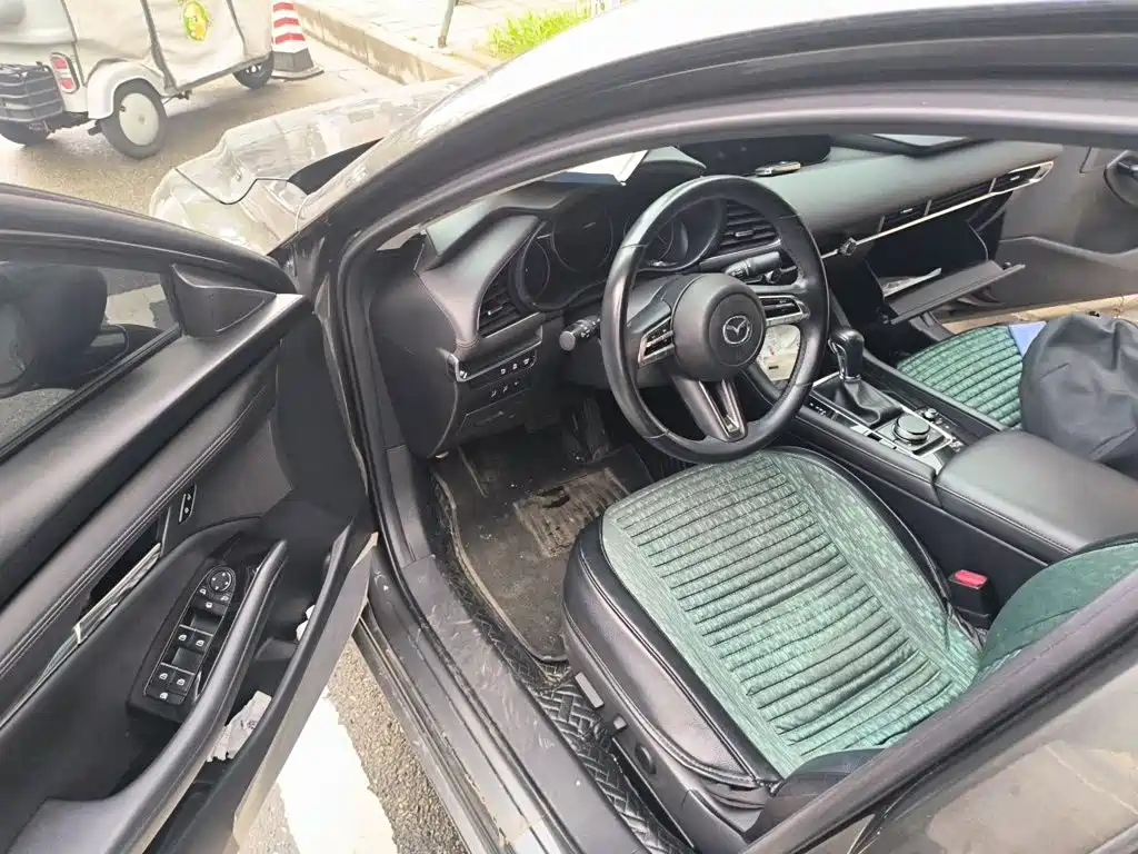Mazda 3 Axela — миниатюра 14