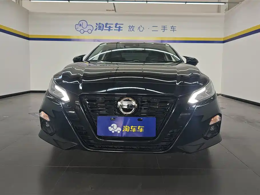NISSAN TEANA