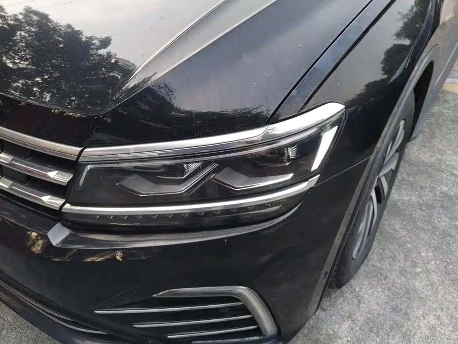 Volkswagen Tiguan L PHEV — миниатюра 5