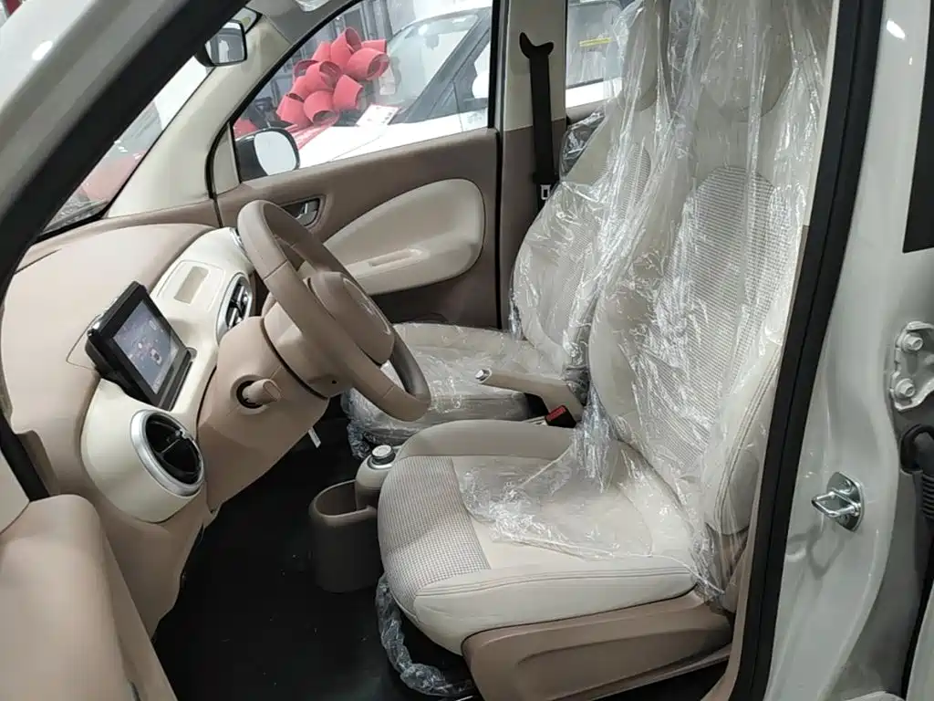 Wuling MINIEV — миниатюра 15