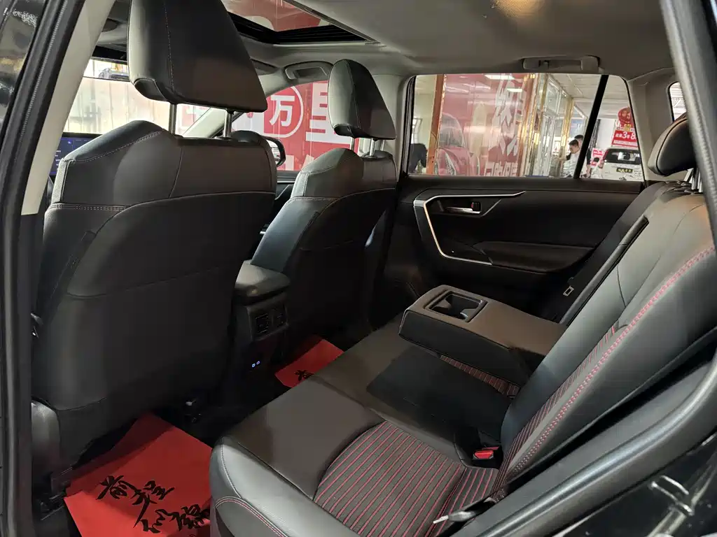 TOYOTA RAV4 RONGFANG DUAL ENGINE E+