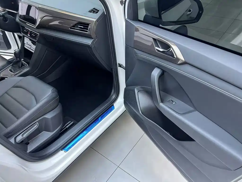 Volkswagen Tharu — миниатюра 15