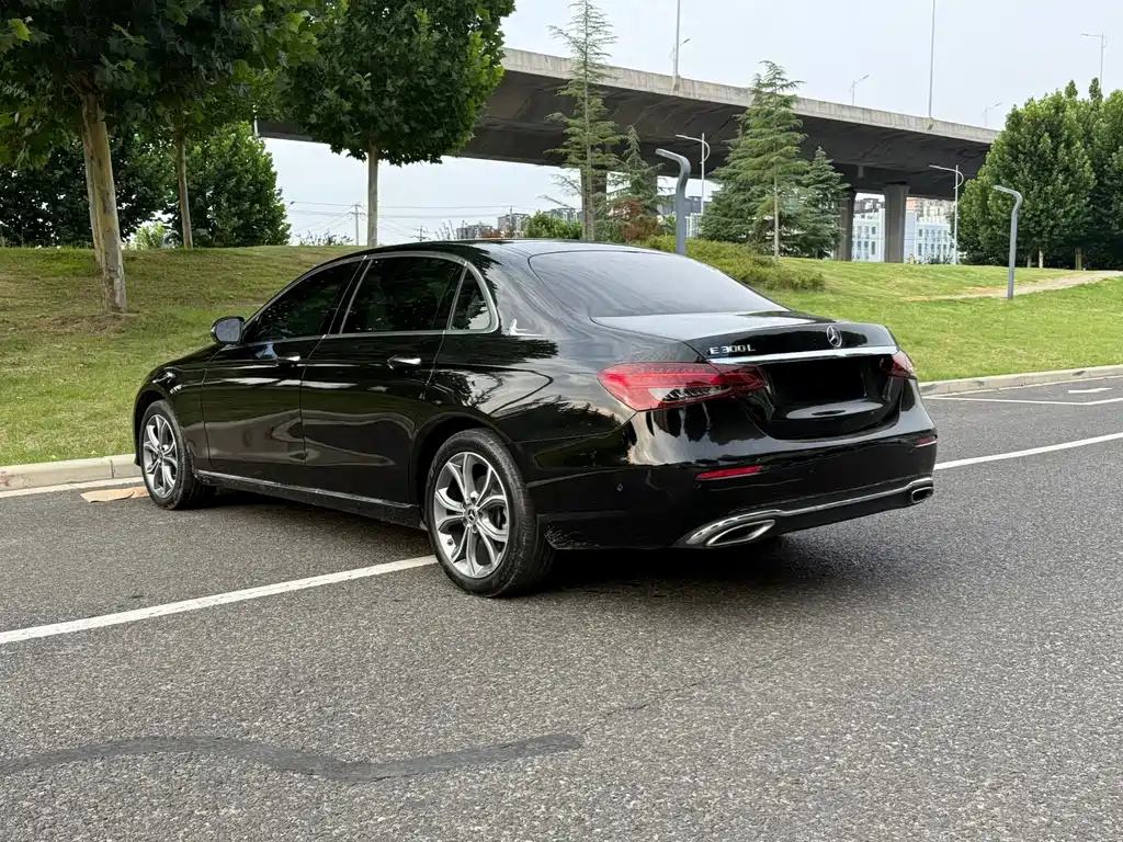 Mercedes-Benz E-Class E 2021 E 260 L