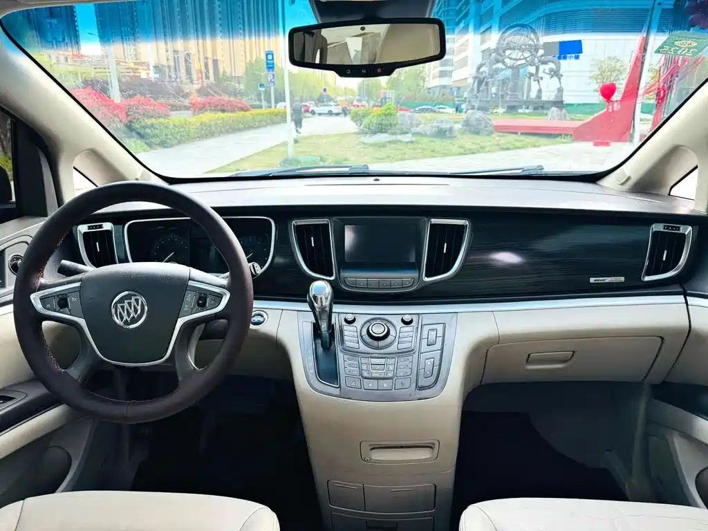 Buick GL8 — миниатюра 4