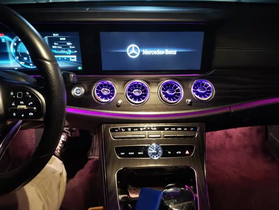 Mercedes-Benz E-Class — миниатюра 13