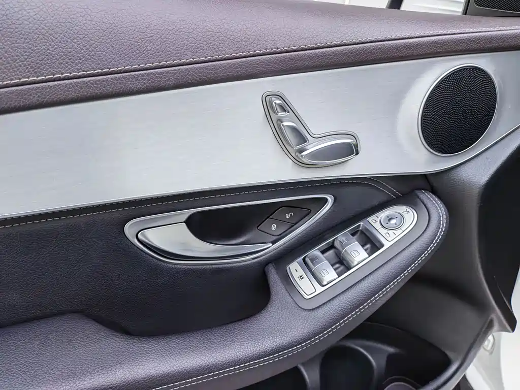 Mercedes-Benz GLC — миниатюра 8