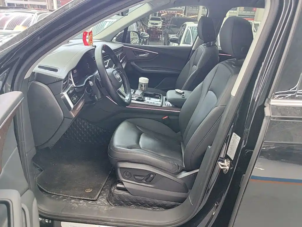 Audi Q7 — миниатюра 15