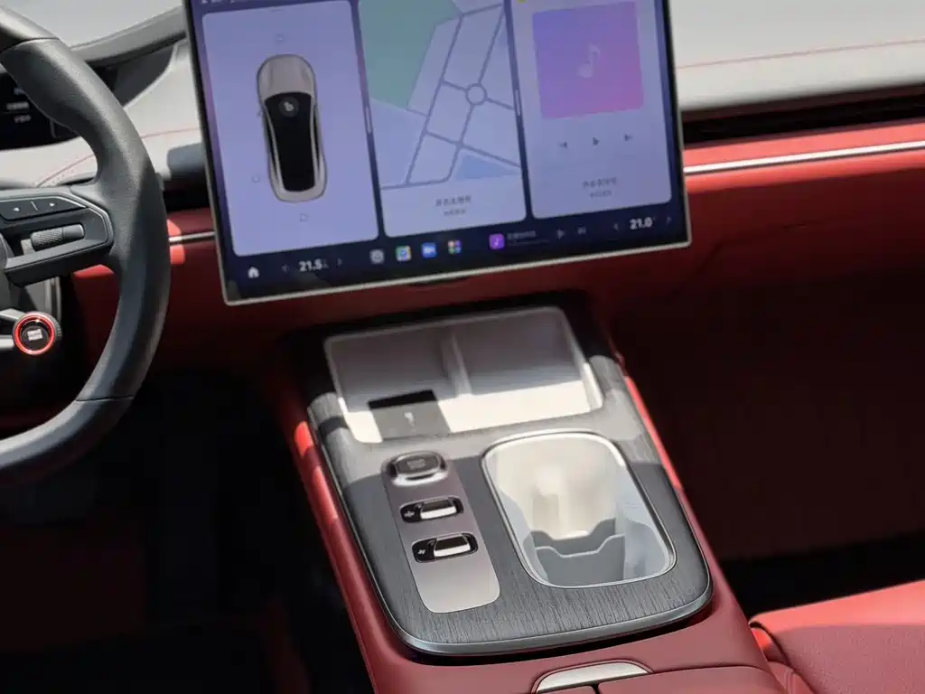 Xiaomi SU7 — миниатюра 9