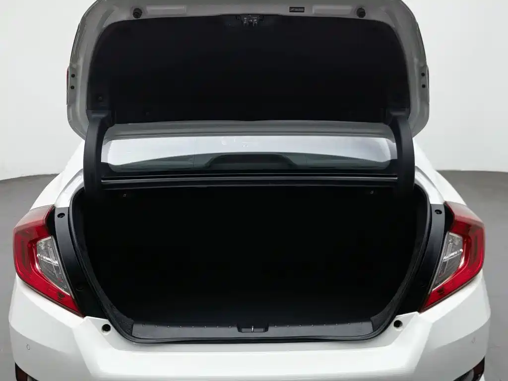 Honda Civic — миниатюра 16