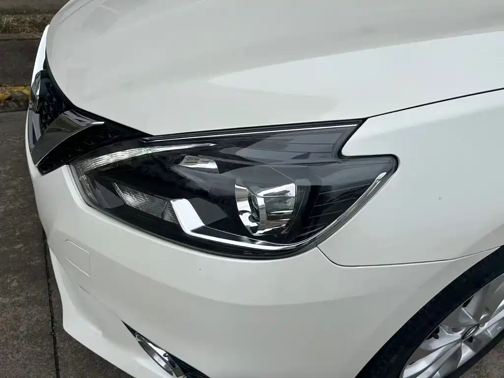 Nissan Sylphy — миниатюра 3