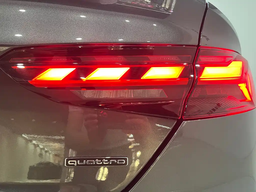 Audi A5 (Import) — миниатюра 18