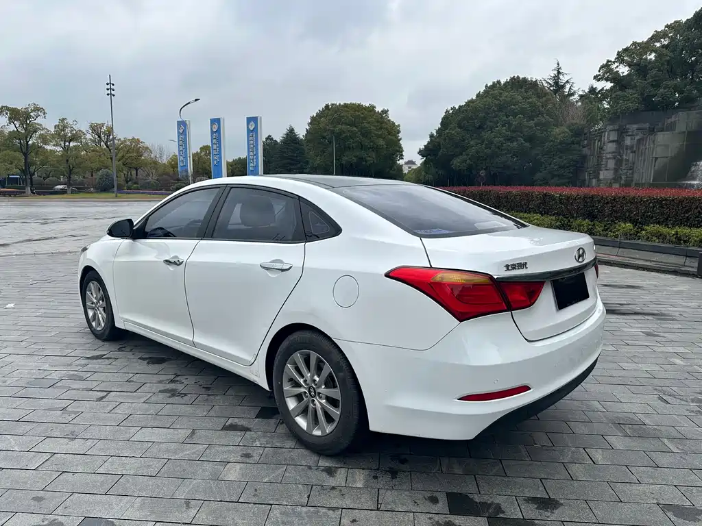 Hyundai Mistra — миниатюра 5