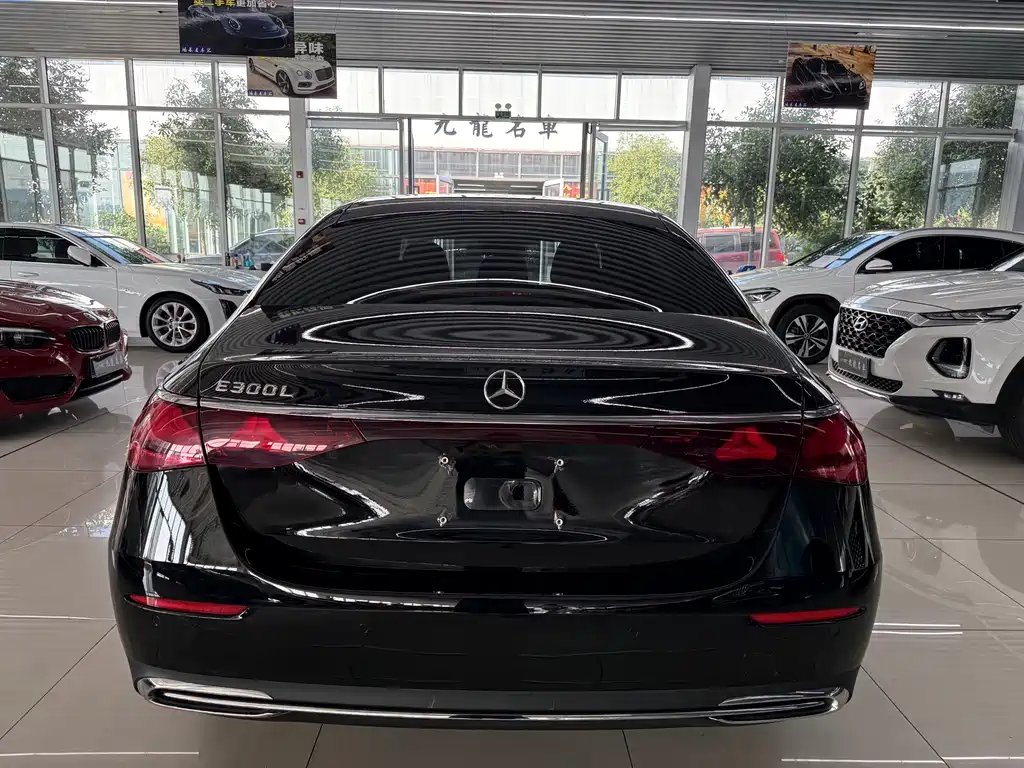 MERCEDES-BENZ  E CLASS