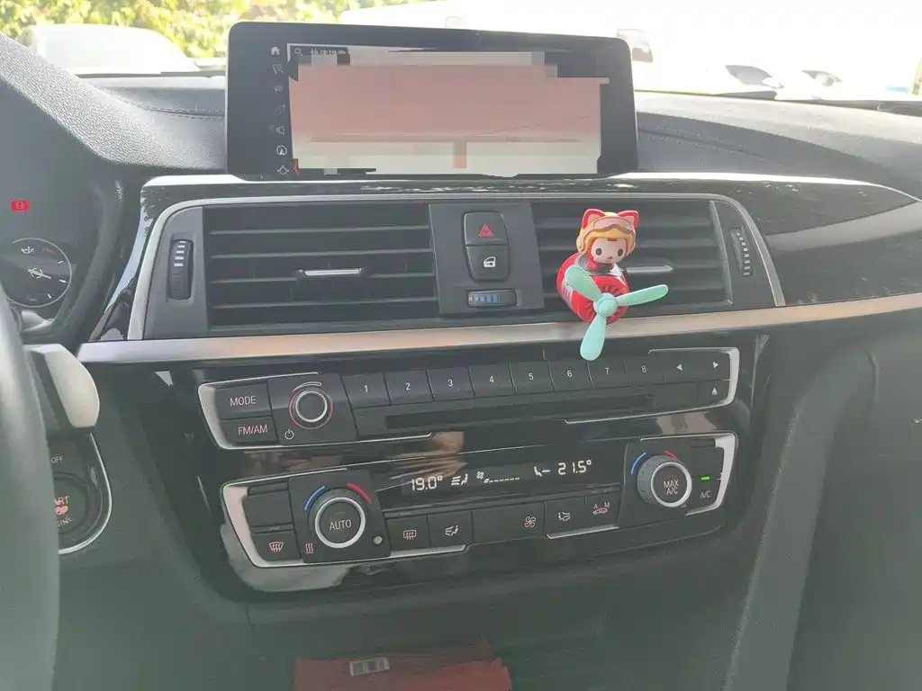 BMW 3 Series — миниатюра 6